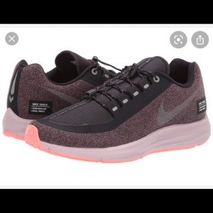Nike Air Zoom Shield Ladies Shoes 8.5